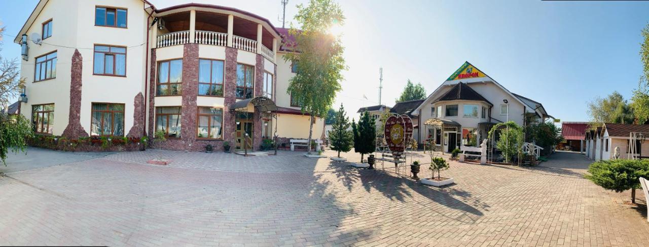 Pid Yavorom Hotel Drogomirchany Ngoại thất bức ảnh
