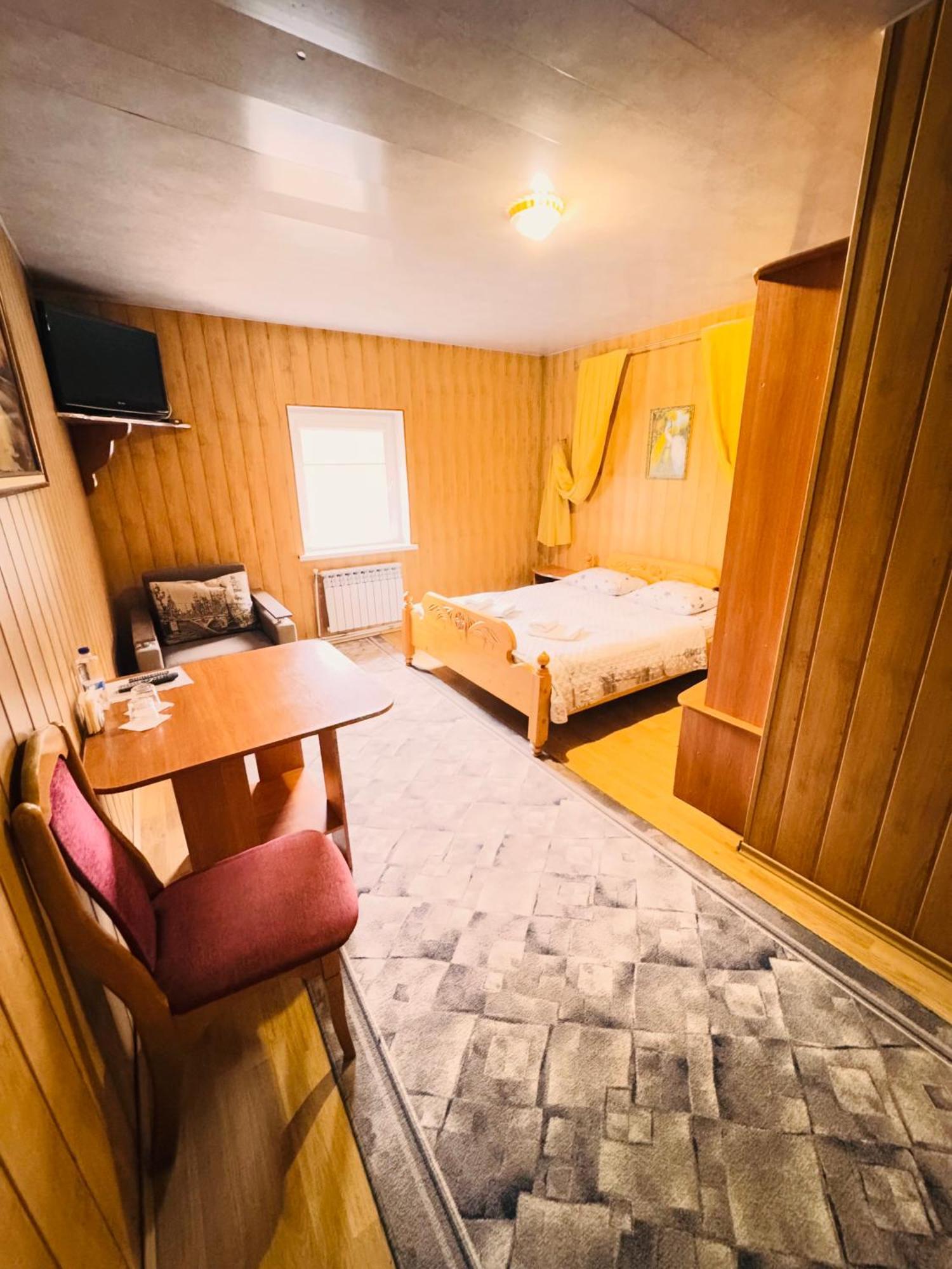 Pid Yavorom Hotel Drogomirchany Ngoại thất bức ảnh